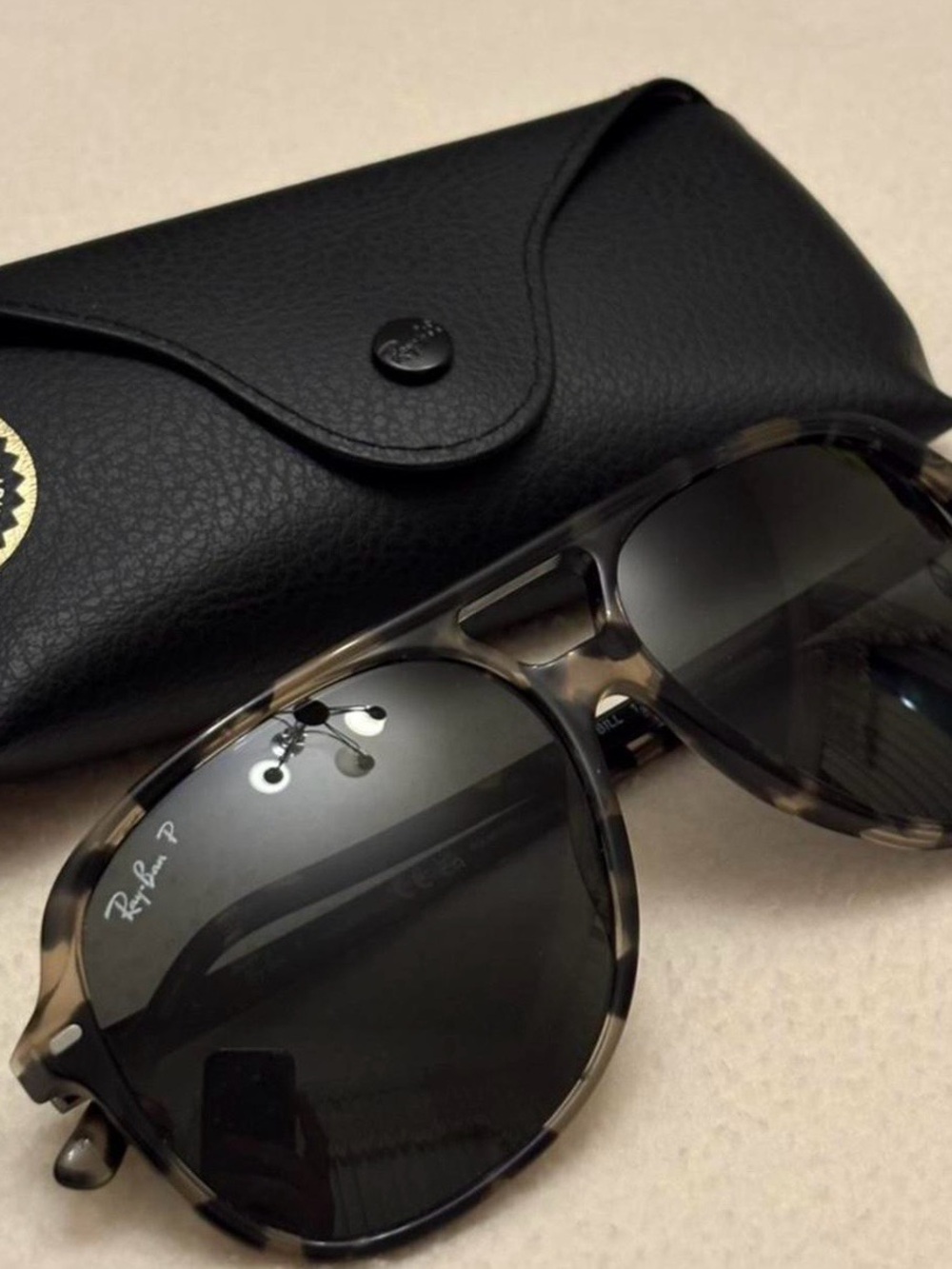Ray-Ban Polarized Round Sunglasses in Tortoiseshell